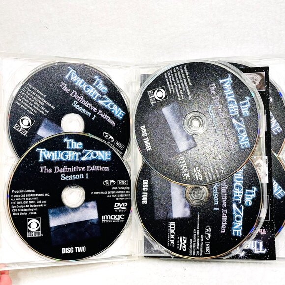 The Twilight Zone: The Complete Definitive Collection 28-DVD Set - Picture 6 of 14